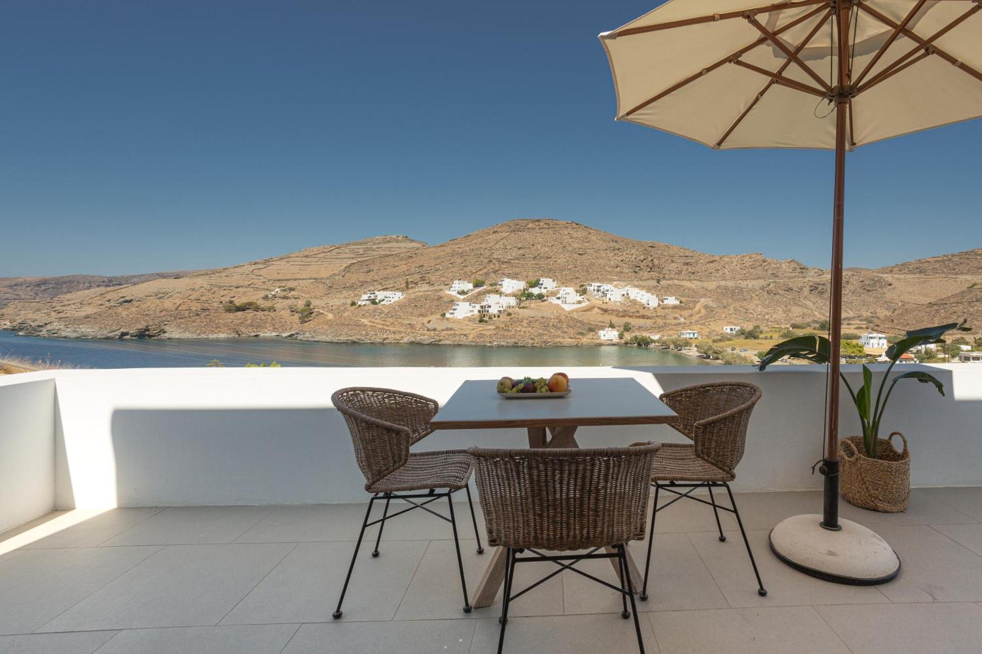 Amal Hotel *